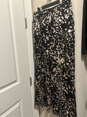 Banana Republic Black and Cream Pleated Wide-Leg Pants